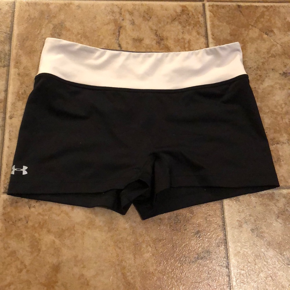 Under Aurmor spandex shorts